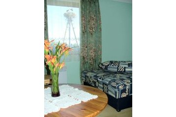 Letonia Privát Launkalne, Exterior